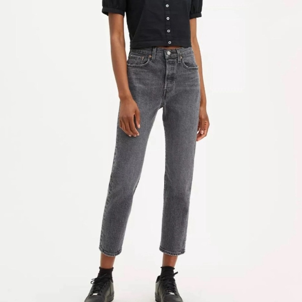 Levi’s Wedgie Straight Size 26
